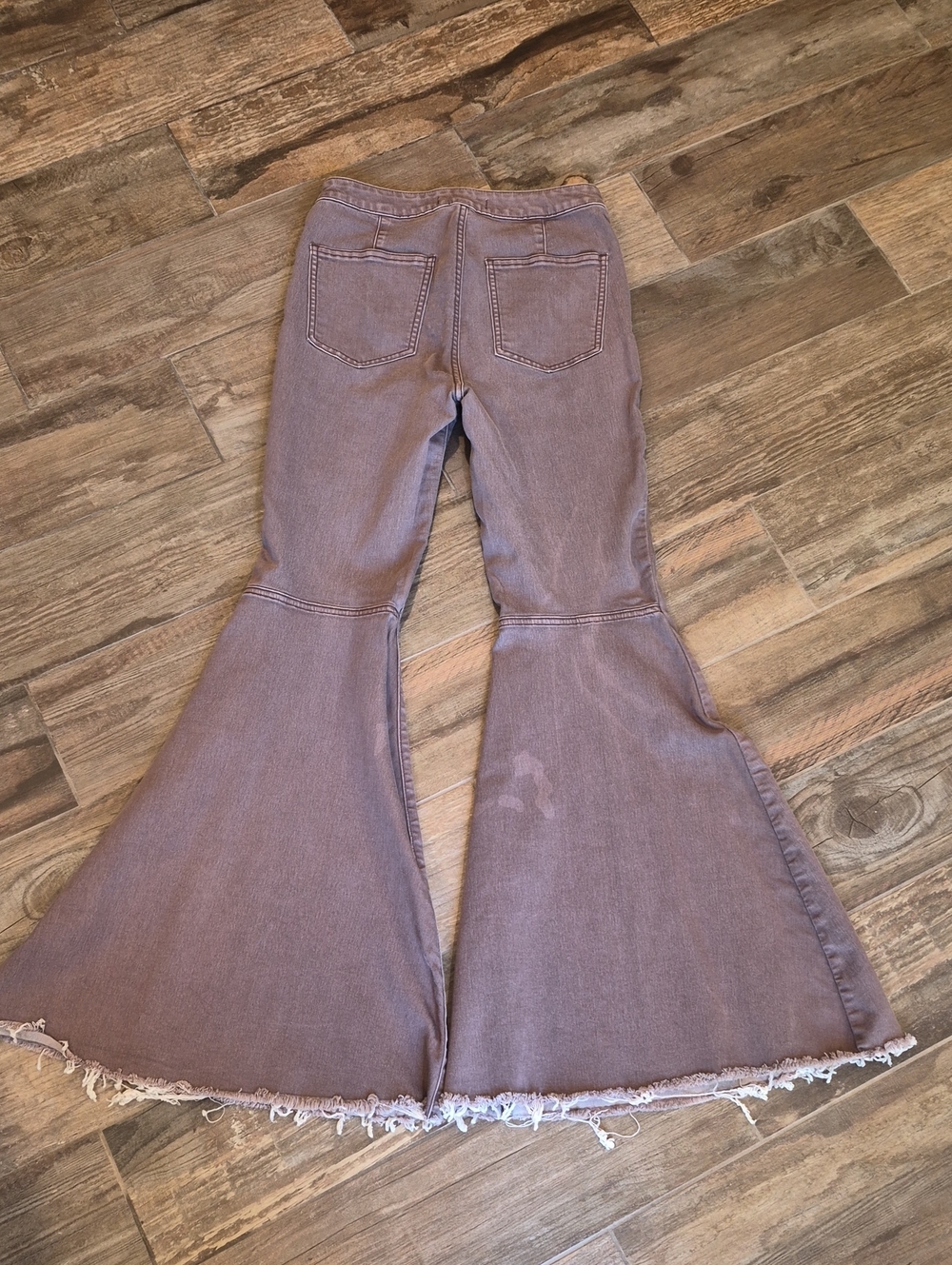 We the Free Grayish Purple High Rise Bell Bottom Flared Jeans, Size 27 - Picture 5 of 13